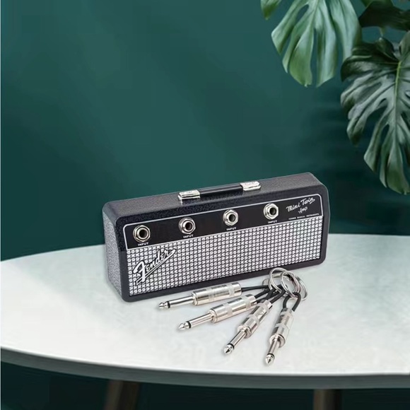 Pluginz Fender Jack Rack Amp Keychain Wall Mount Key Holder w/ 4 Jack Keychains - Picture 9 of 11